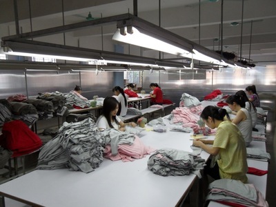 東莞市常平眾海毛織廠 潮流時尚男女裝毛衣專業制造商